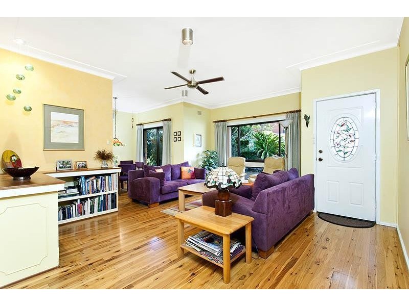 7 Dorset Road, Heathcote NSW 2233