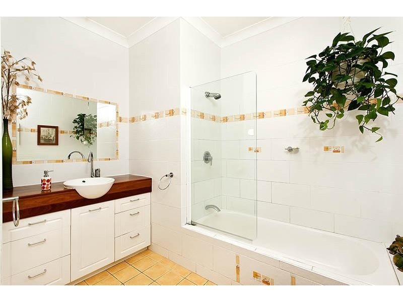 7 Dorset Road, Heathcote NSW 2233