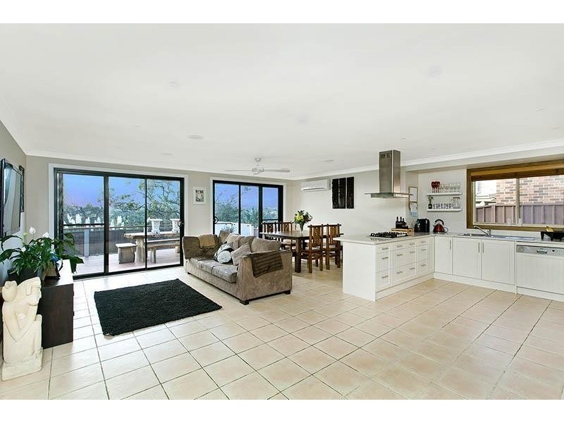 8 Petrel Place, Woronora Heights NSW 2233