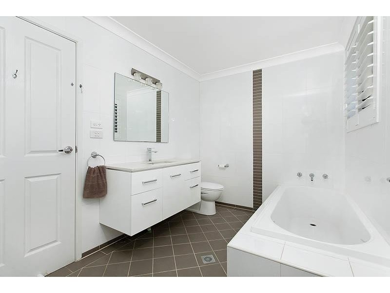 6 Raymond Place, Engadine NSW 2233