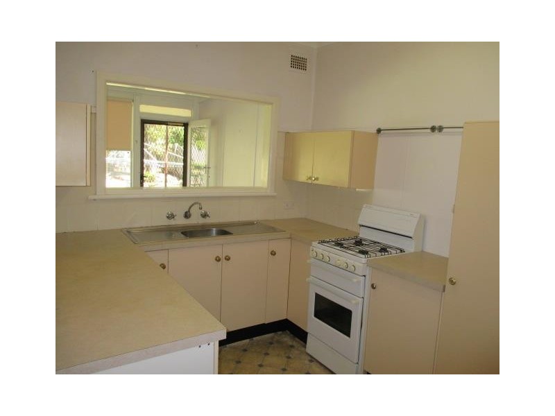 135 Campbell Parade, Manly Vale NSW 2093