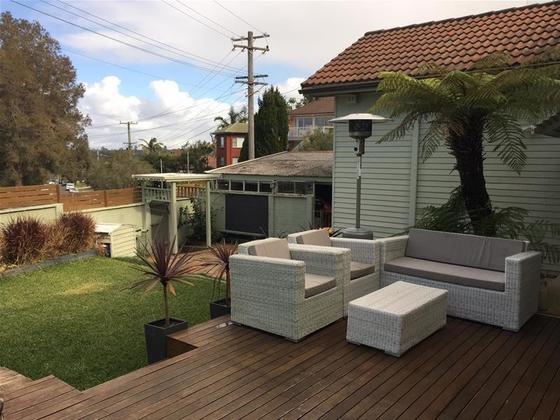 24 Delaigh Avenue, North Curl Curl NSW 2099