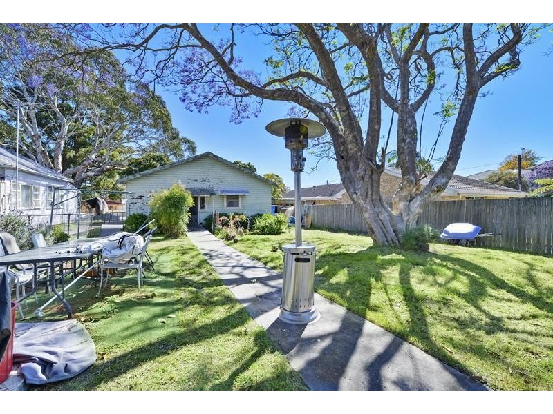 6 Tor Road, Dee Why NSW 2099