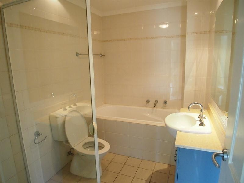 11/11 Sturdee Parade, Dee Why NSW 2099