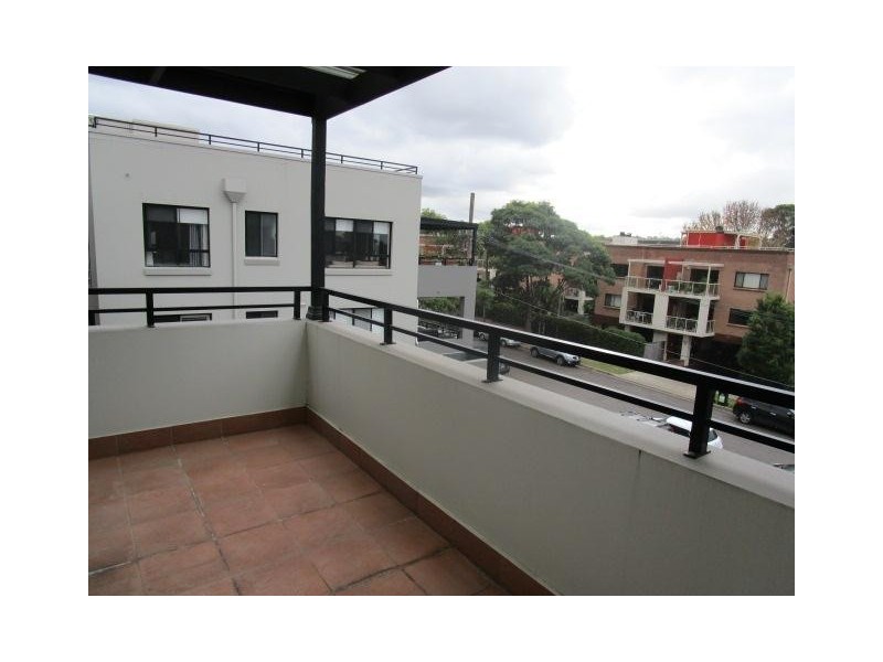 15/3-11 Hawkesbury Avenue, Dee Why NSW 2099