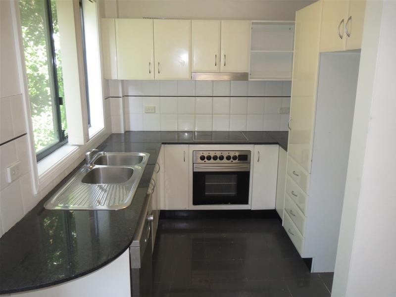 11/1-3 Funda Place, Brookvale NSW 2100