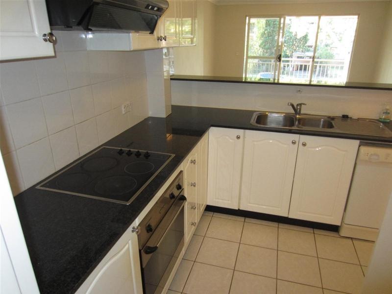 10/5-7 Gulliver Street, Brookvale NSW 2100