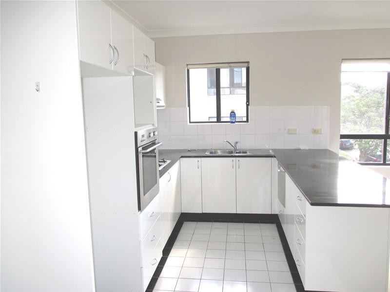 11/3-11 Hawkesbury Avenue, Dee Why NSW 2099