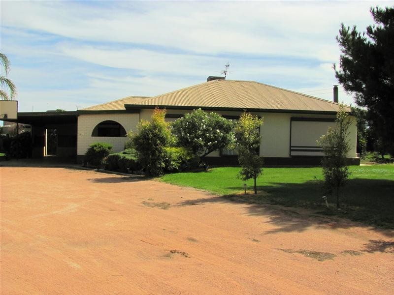 220 Stewart Road, Red Cliffs VIC 3496