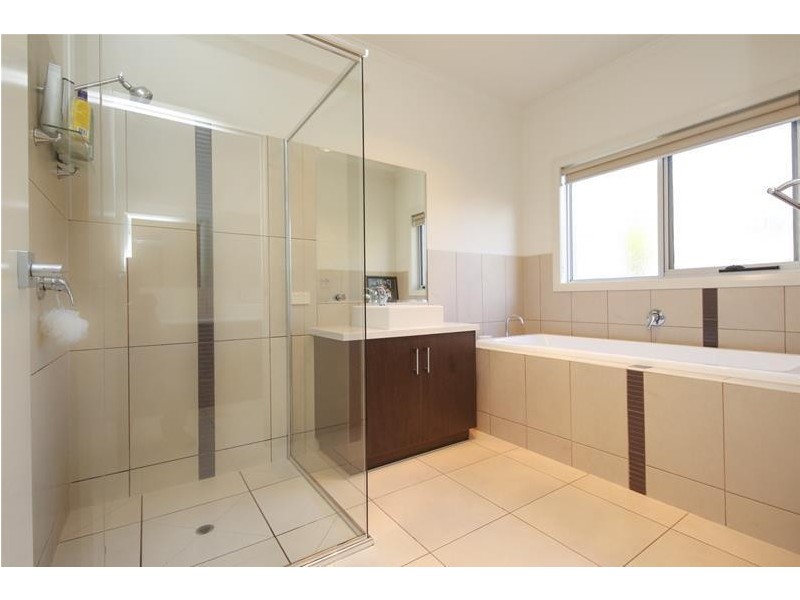 17 Cambridge Terrace, Mildura VIC 3500