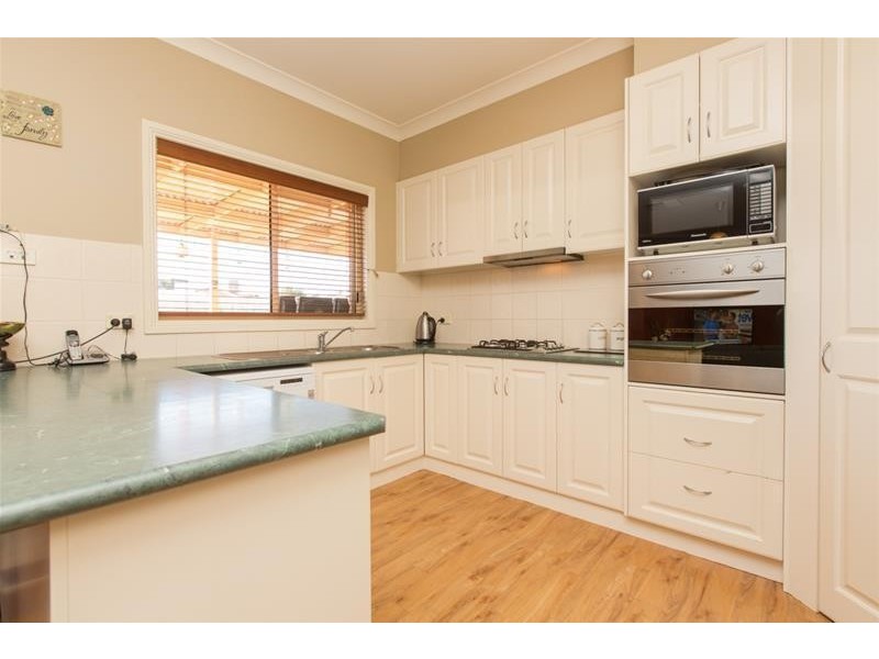 6 Thames Place, Mildura VIC 3500