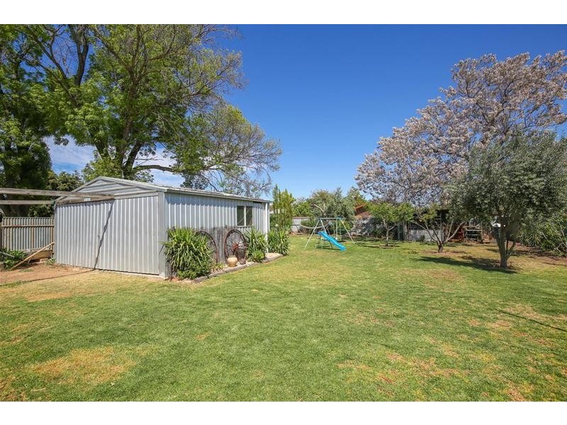 14 Neilpo Street, Dareton NSW 2717