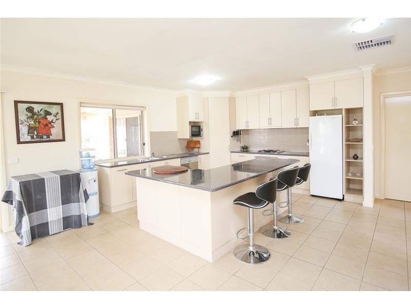 5 Spitfire Court, Mildura VIC 3500