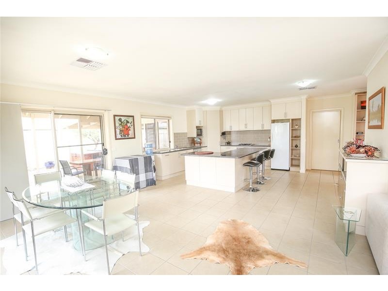 5 Spitfire Court, Mildura VIC 3500