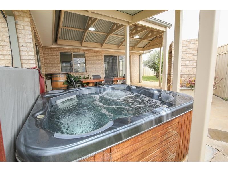 5 Spitfire Court, Mildura VIC 3500