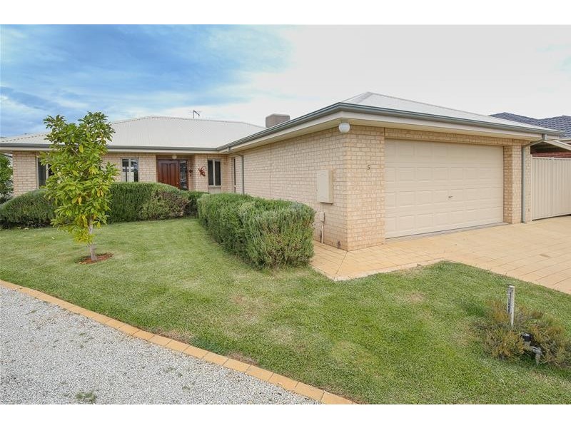 5 Spitfire Court, Mildura VIC 3500
