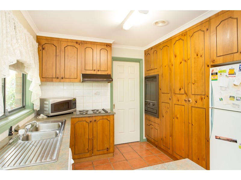 16 Pevensey Grove, Mildura VIC 3500