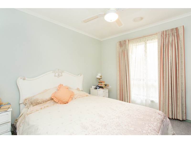 16 Pevensey Grove, Mildura VIC 3500