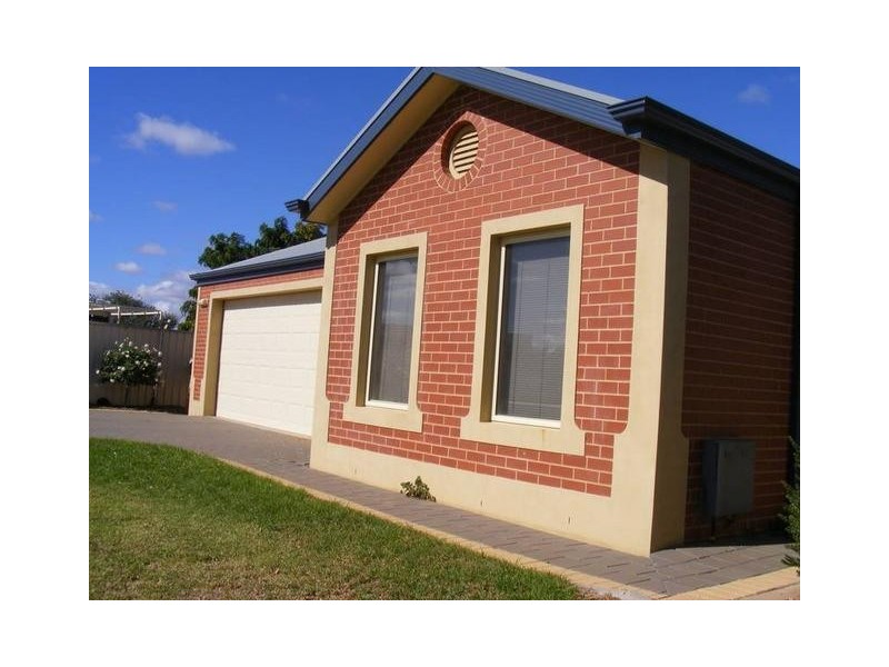 4 Suffolk Drive, Mildura VIC 3500
