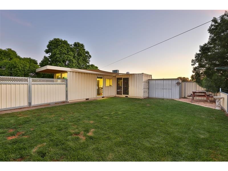 8 Reynolds Court, Mildura VIC 3500