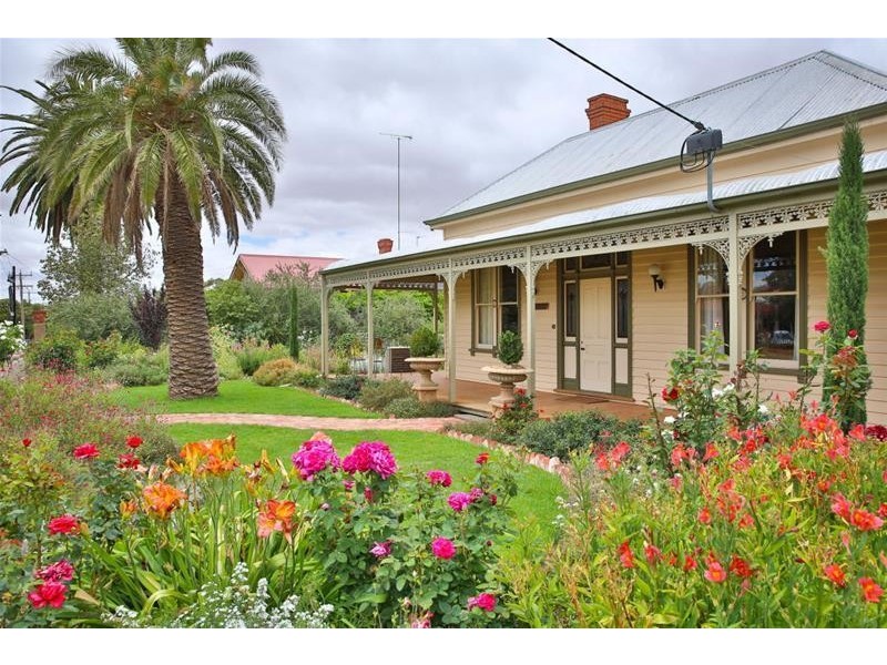 38 Pickering Street, Ouyen VIC 3490