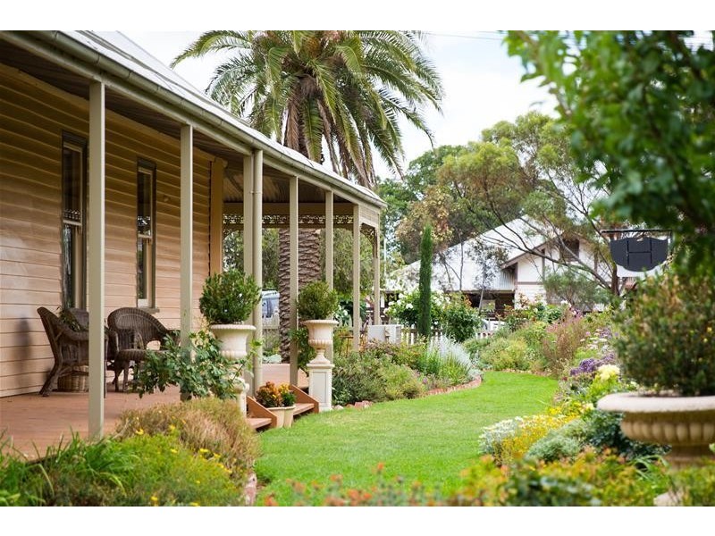 38 Pickering Street, Ouyen VIC 3490