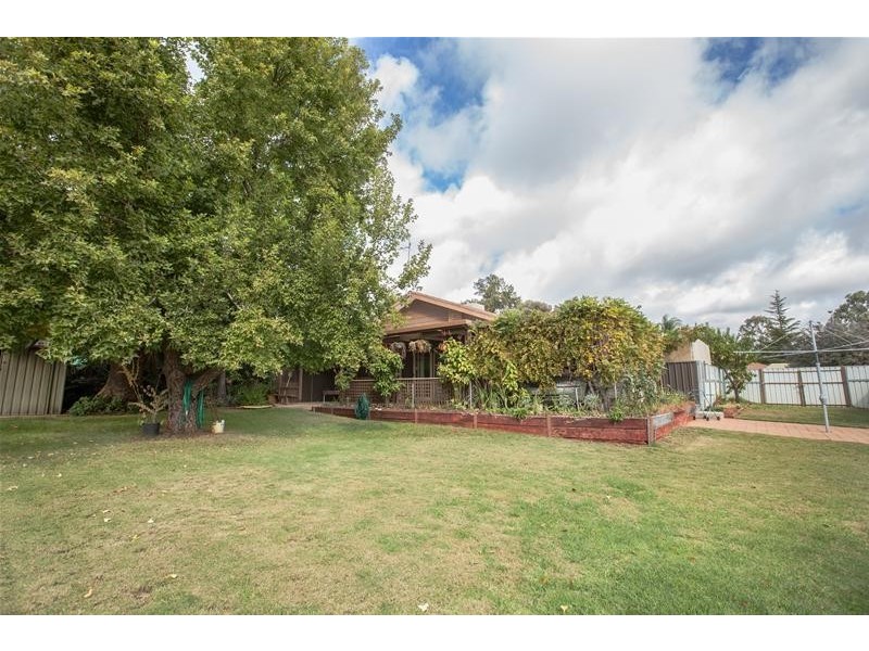 14 Crane Drive, Buronga NSW 2739