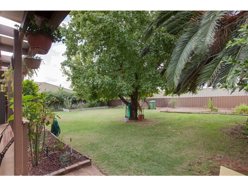 14 Crane Drive, Buronga NSW 2739