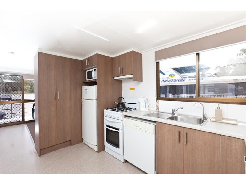 James R II – Houseboat, Mildura VIC 3500