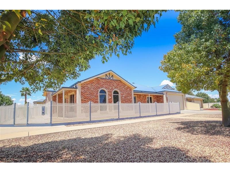 27 Petrucci Way, Mildura VIC 3500