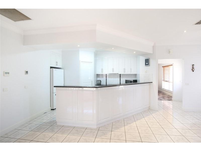 27 Petrucci Way, Mildura VIC 3500