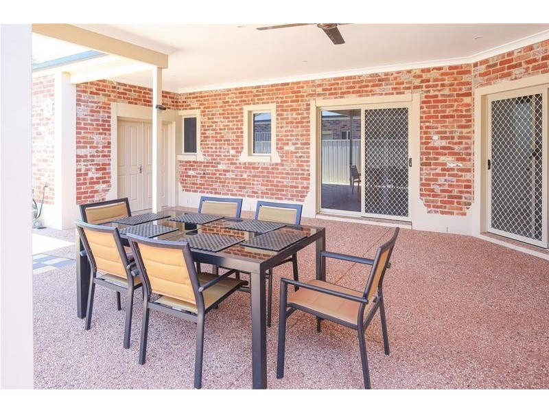 27 Petrucci Way, Mildura VIC 3500