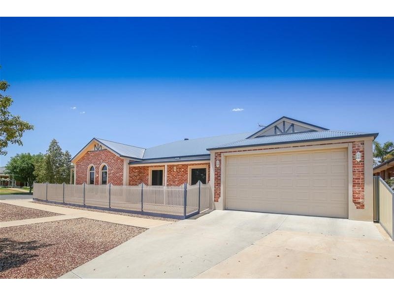 27 Petrucci Way, Mildura VIC 3500