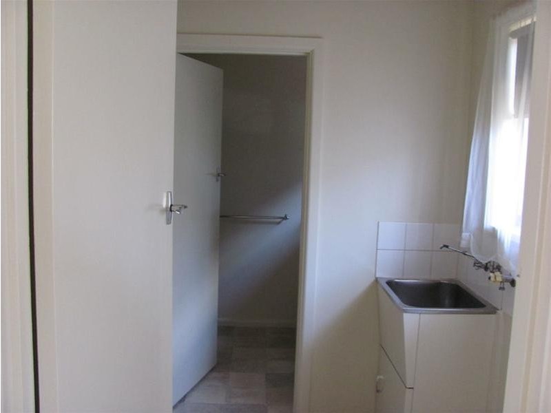 2/4 Cameron Avenue, Mildura VIC 3500