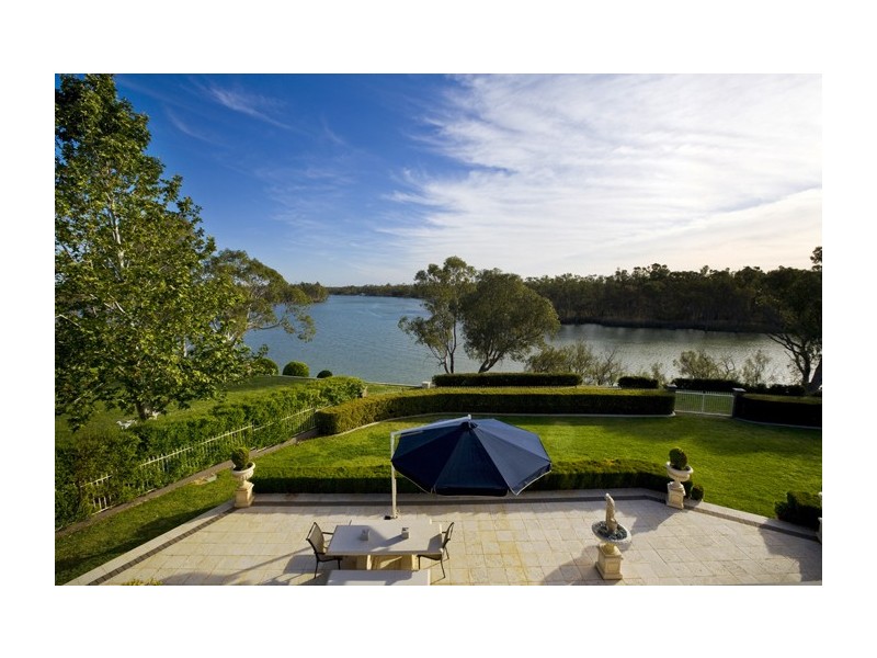 12 Riverview Rise, Gol Gol NSW 2738