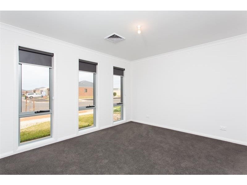 18 Palm Springs Drive, Mildura VIC 3500