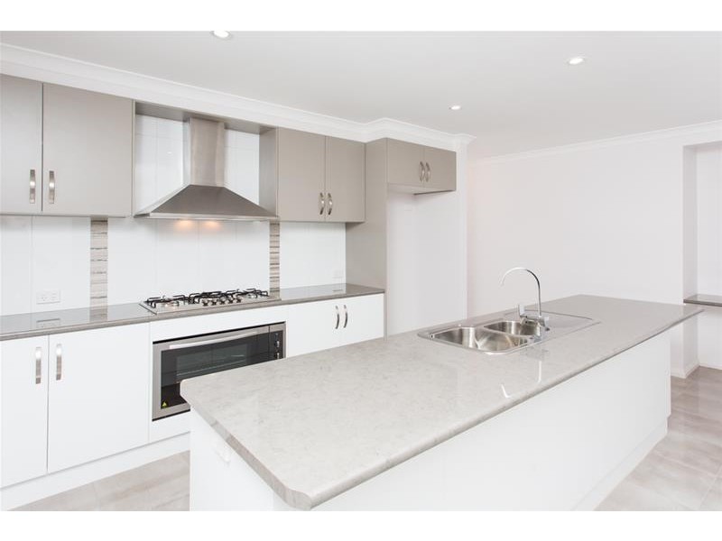 18 Palm Springs Drive, Mildura VIC 3500