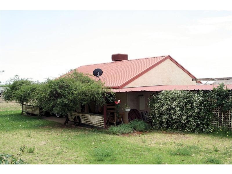 1047 Kulkyne Way, Red Cliffs VIC 3496