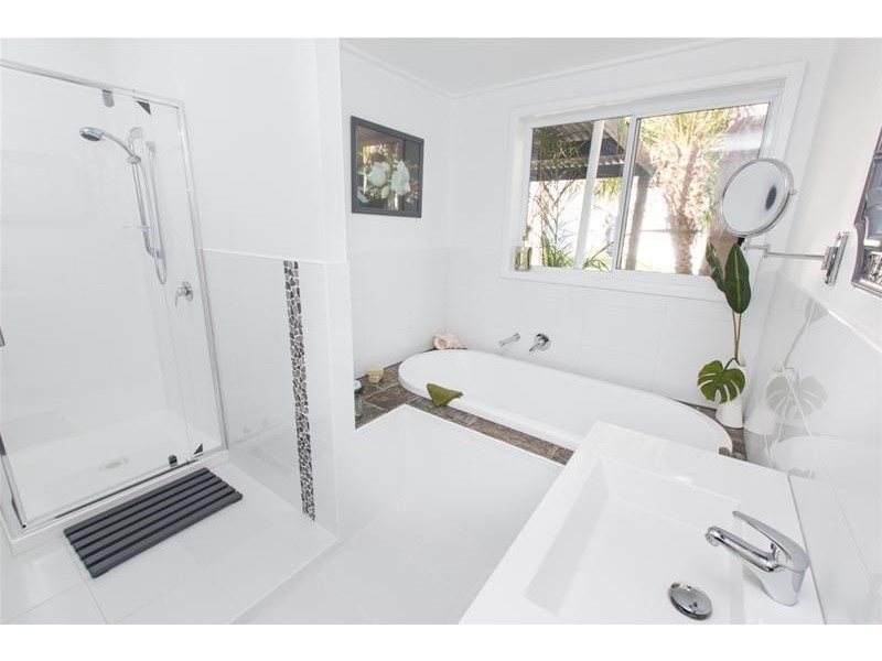 668 Koorlong Avenue, Irymple VIC 3498