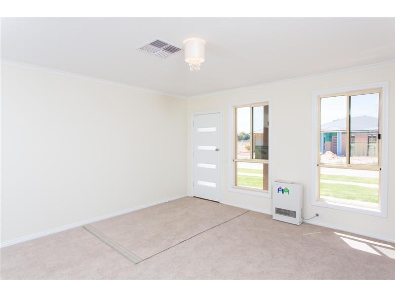 16 Chardonnay Drive, Mildura VIC 3500