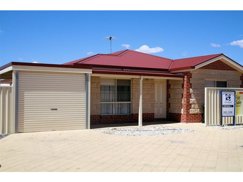 2/5 Golden Grove, Red Cliffs VIC 3496