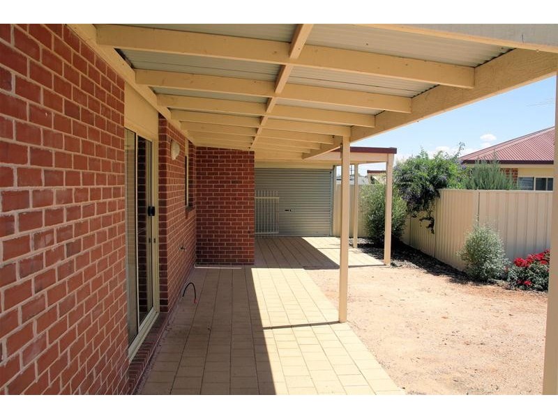 2/5 Golden Grove, Red Cliffs VIC 3496