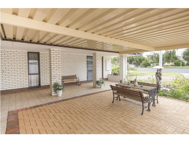 4 Merebin Court, Merbein VIC 3505