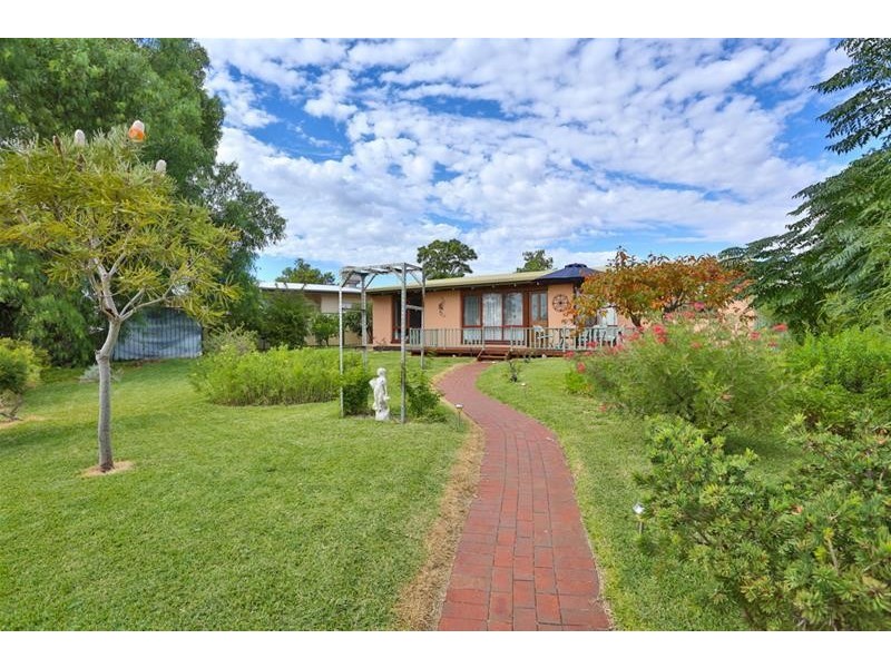 43 Nursery Ridge Road, Red Cliffs VIC 3496