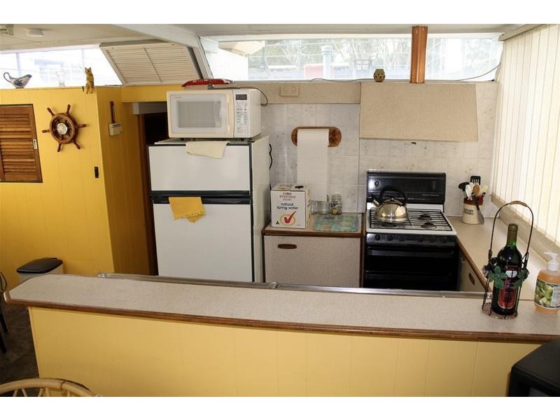 Tramp Houseboat, Mildura VIC 3500