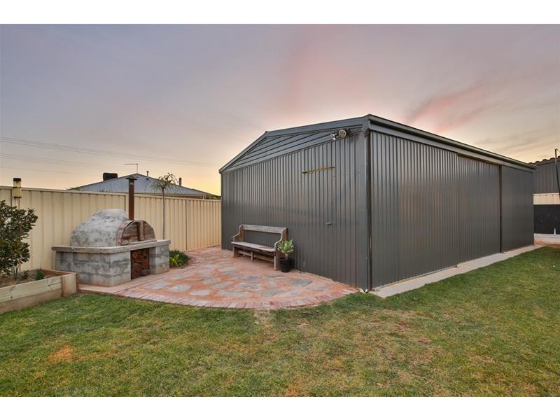 4 Laguna Court, Mildura VIC 3500