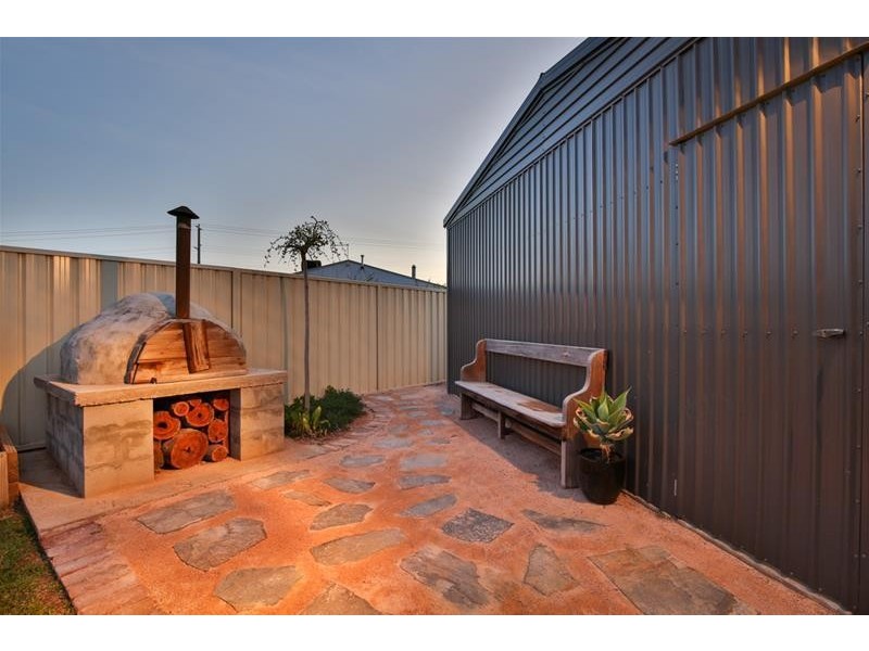 4 Laguna Court, Mildura VIC 3500