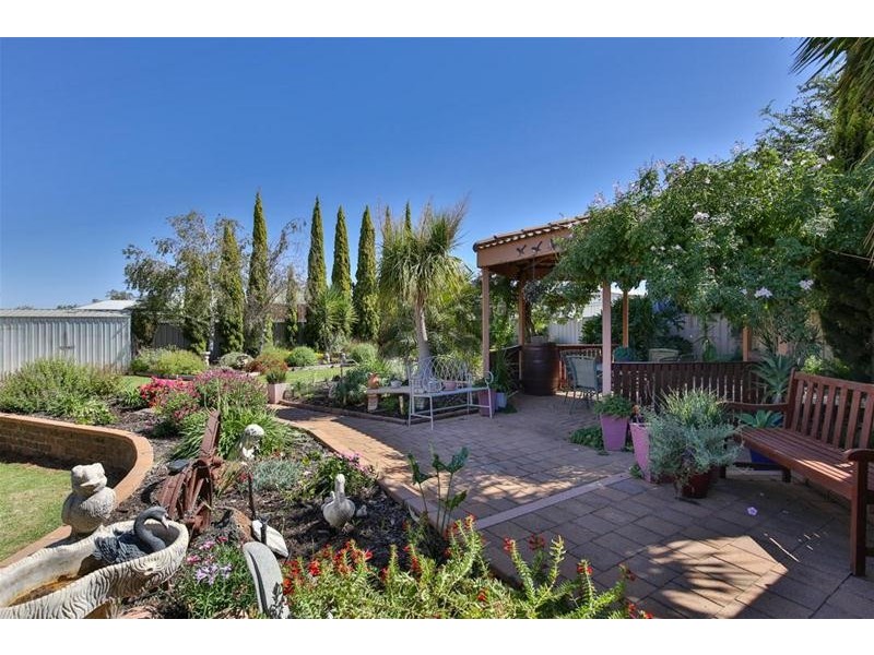 4 Belleview Drive, Irymple VIC 3498