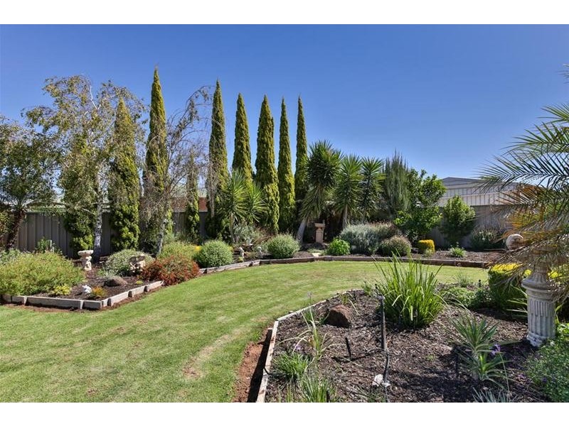 4 Belleview Drive, Irymple VIC 3498