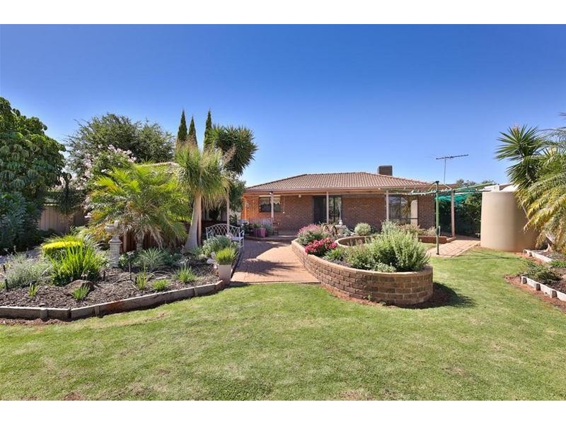 4 Belleview Drive, Irymple VIC 3498
